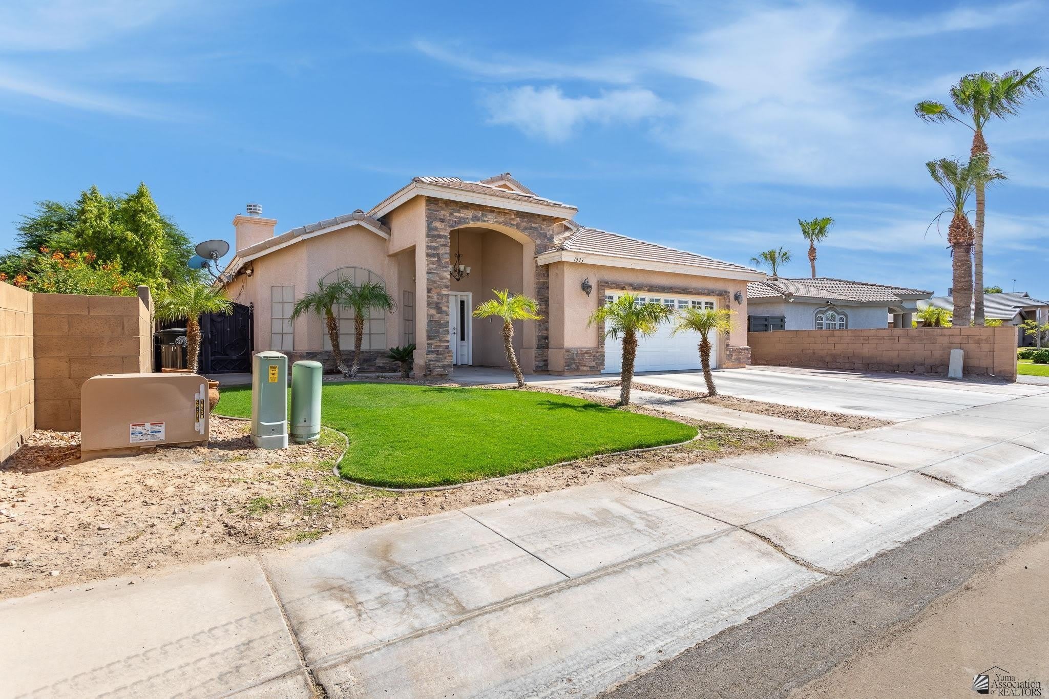 1533 E D St – photo 1