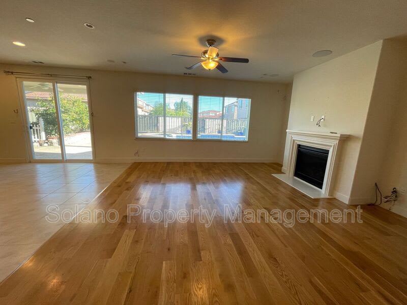 2024 New Castle Dr. – photo 4