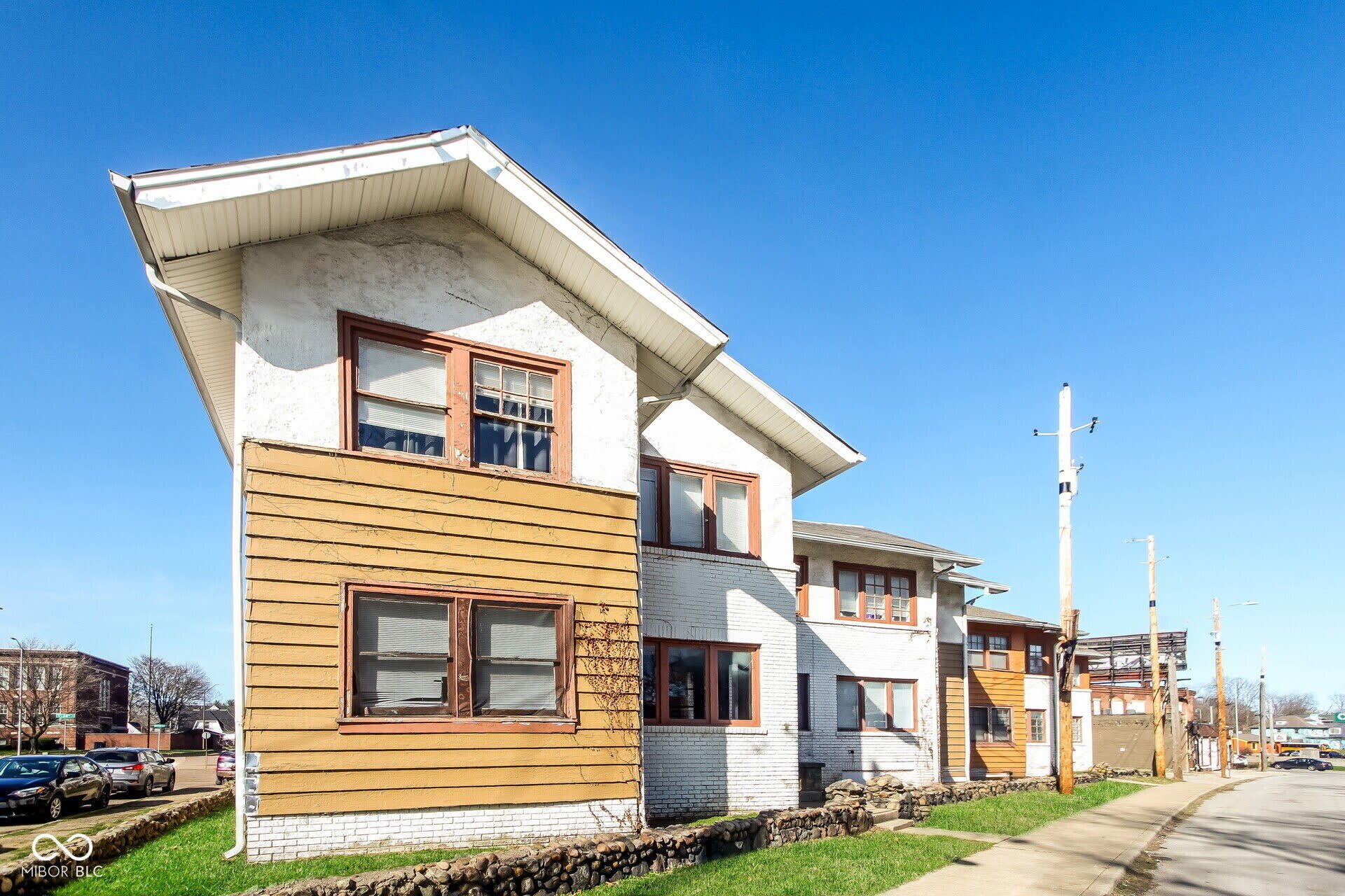 634 E 37Th Street – photo 2