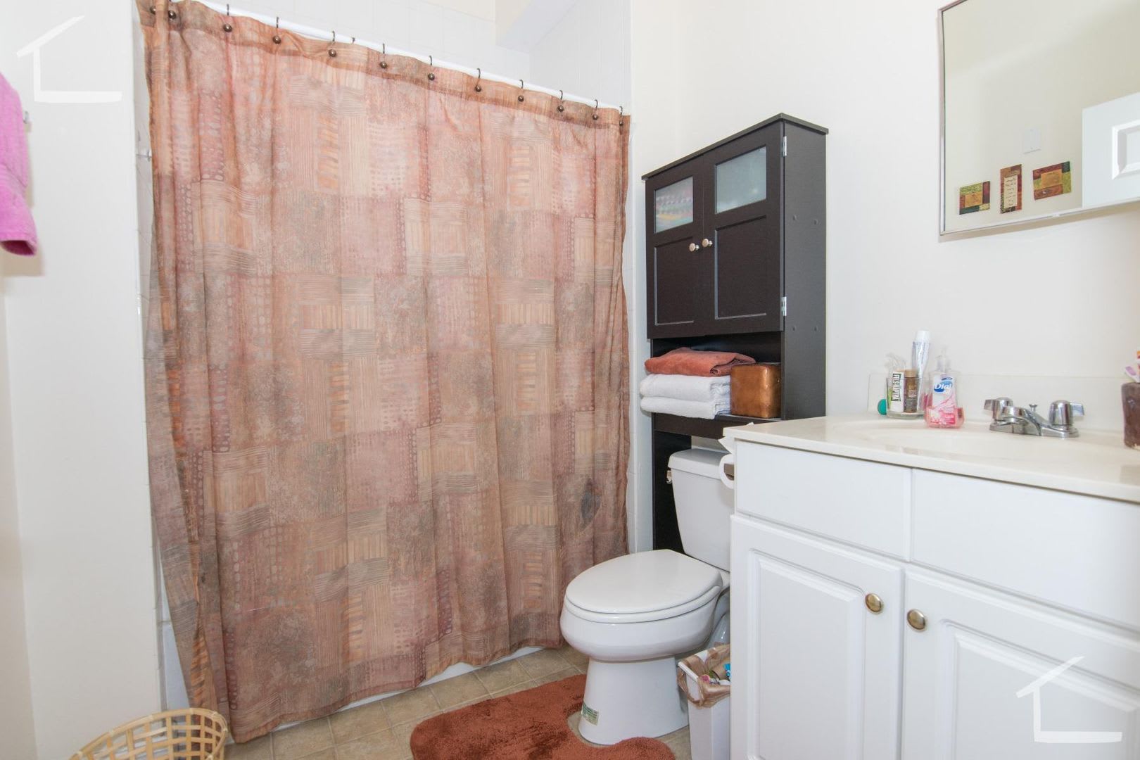 Charming 3 Bedroom-No Broker Fee – photo 4