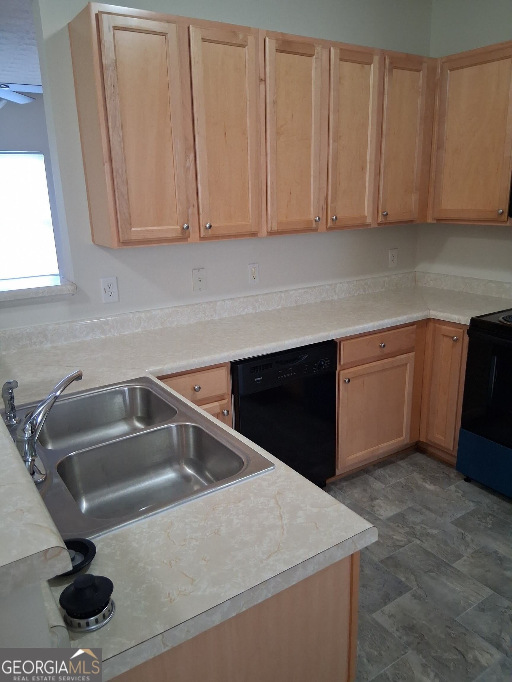 6208 Ellenwood Drive – photo 5