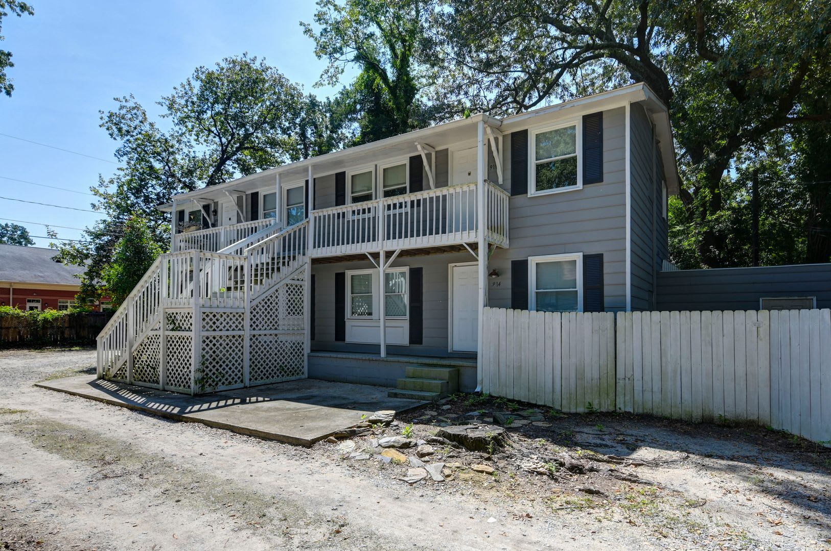 Just 8 Minutes from USC – Charming 2 Bedroom Home with Covered Front Porch! – photo 4