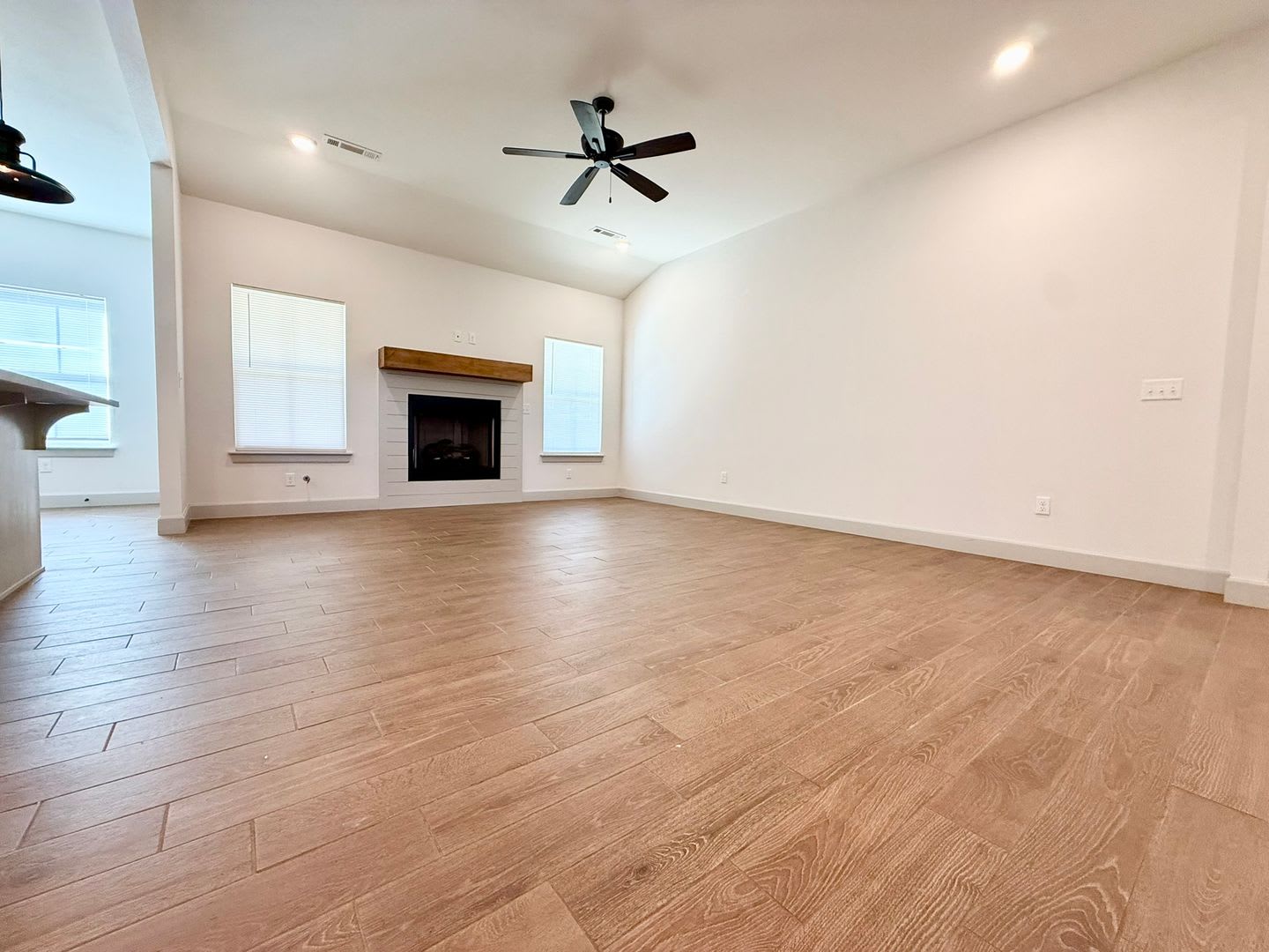 ***1049 Parker Lane*** – photo 2