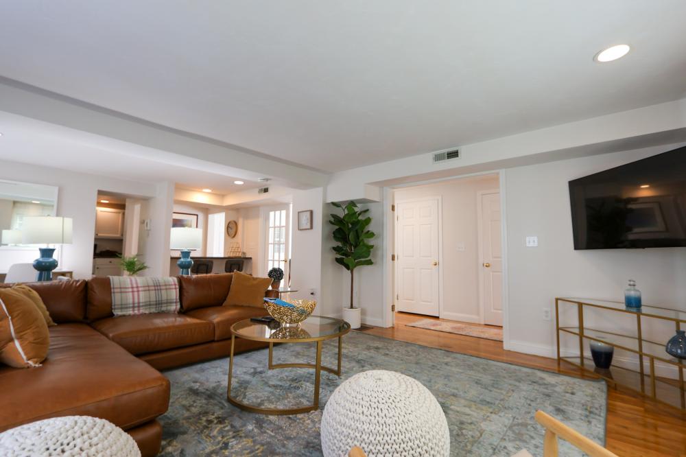 25 Jay St – photo 2