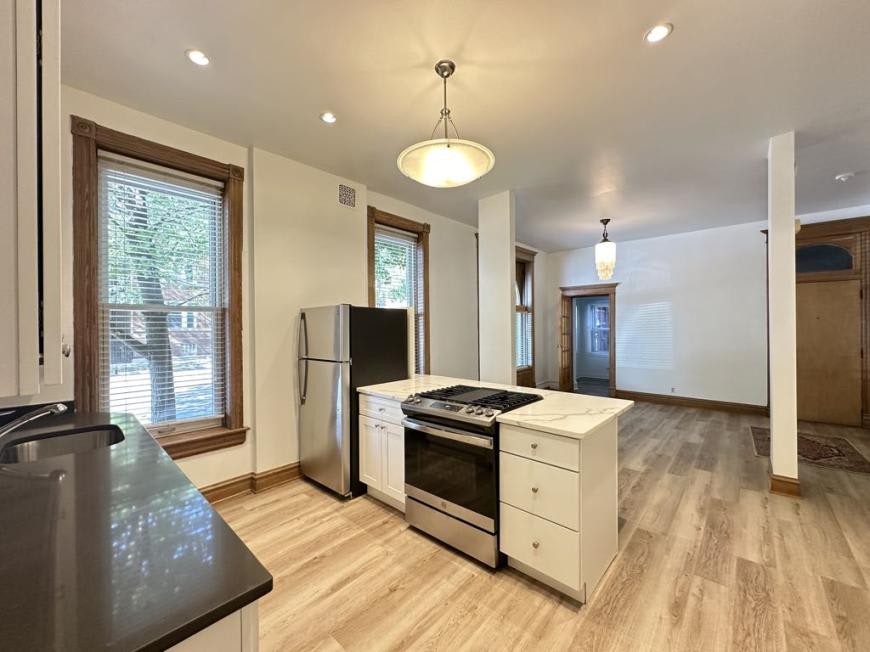3559 Ashland – photo 2