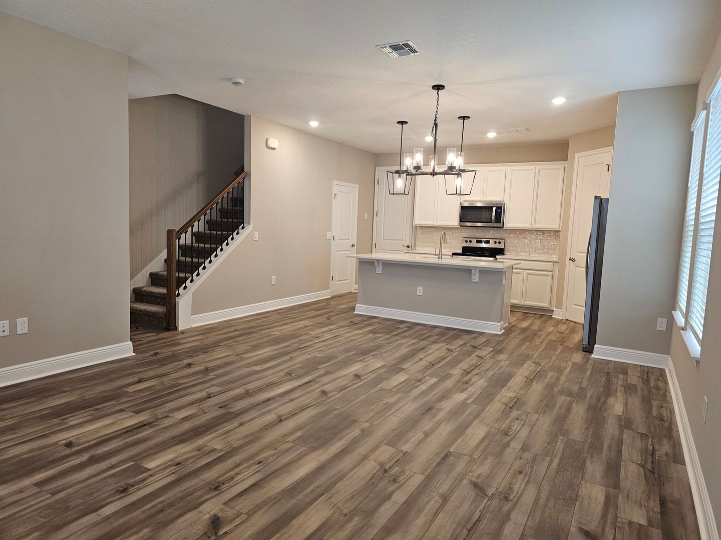 3-Bed 2.5-Bath Townhome For Rent in Winter Garden! – photo 4