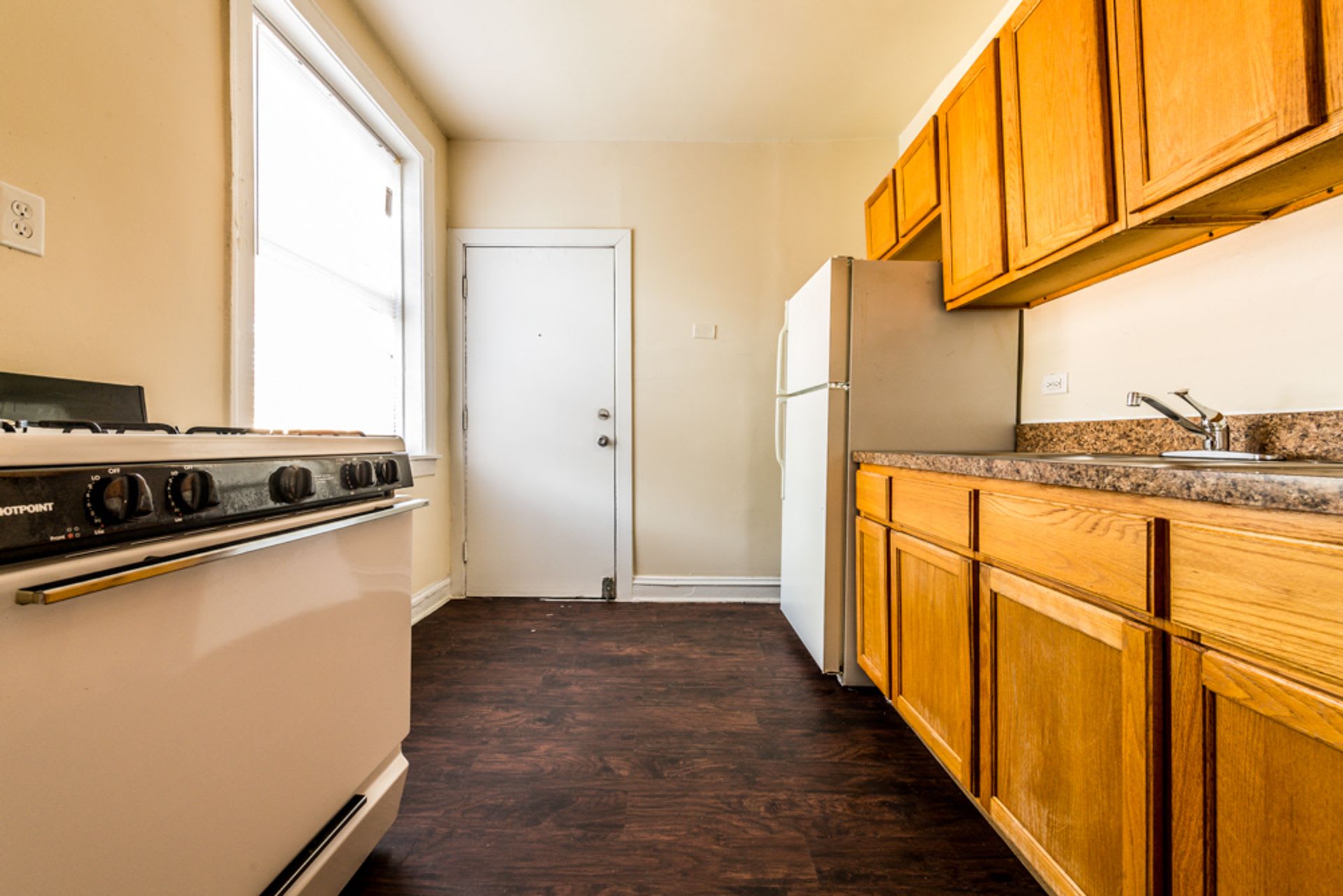 212 E 69th Place – photo 2