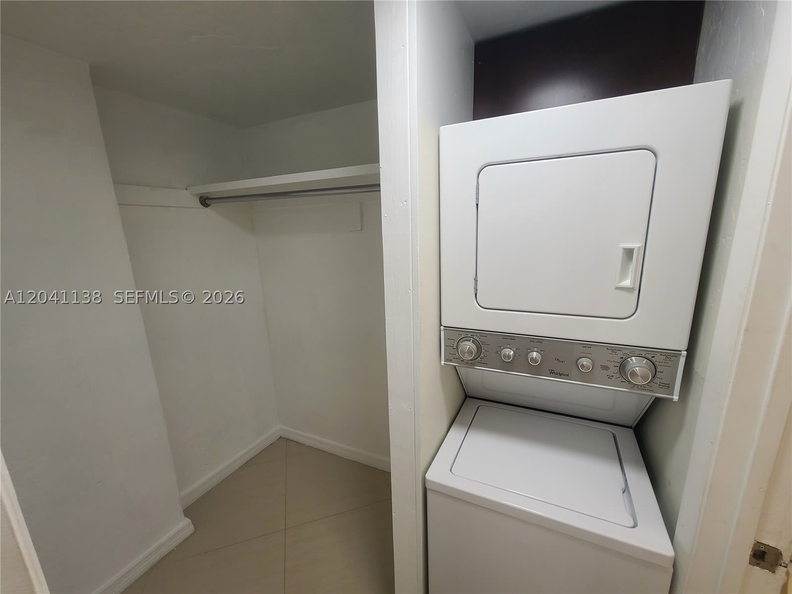 220 Collins Ave – photo 5