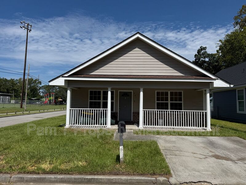 201 Mundy St – photo 1
