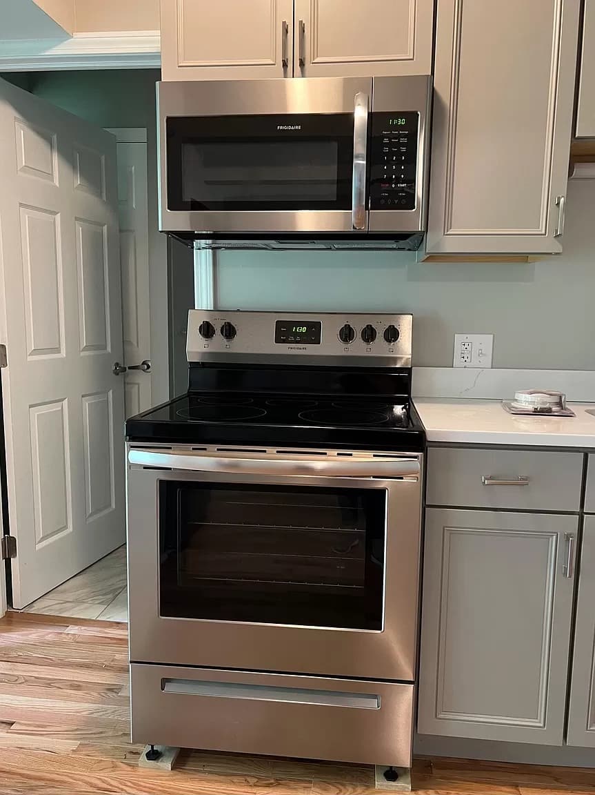 10 Riverside Street – photo 4