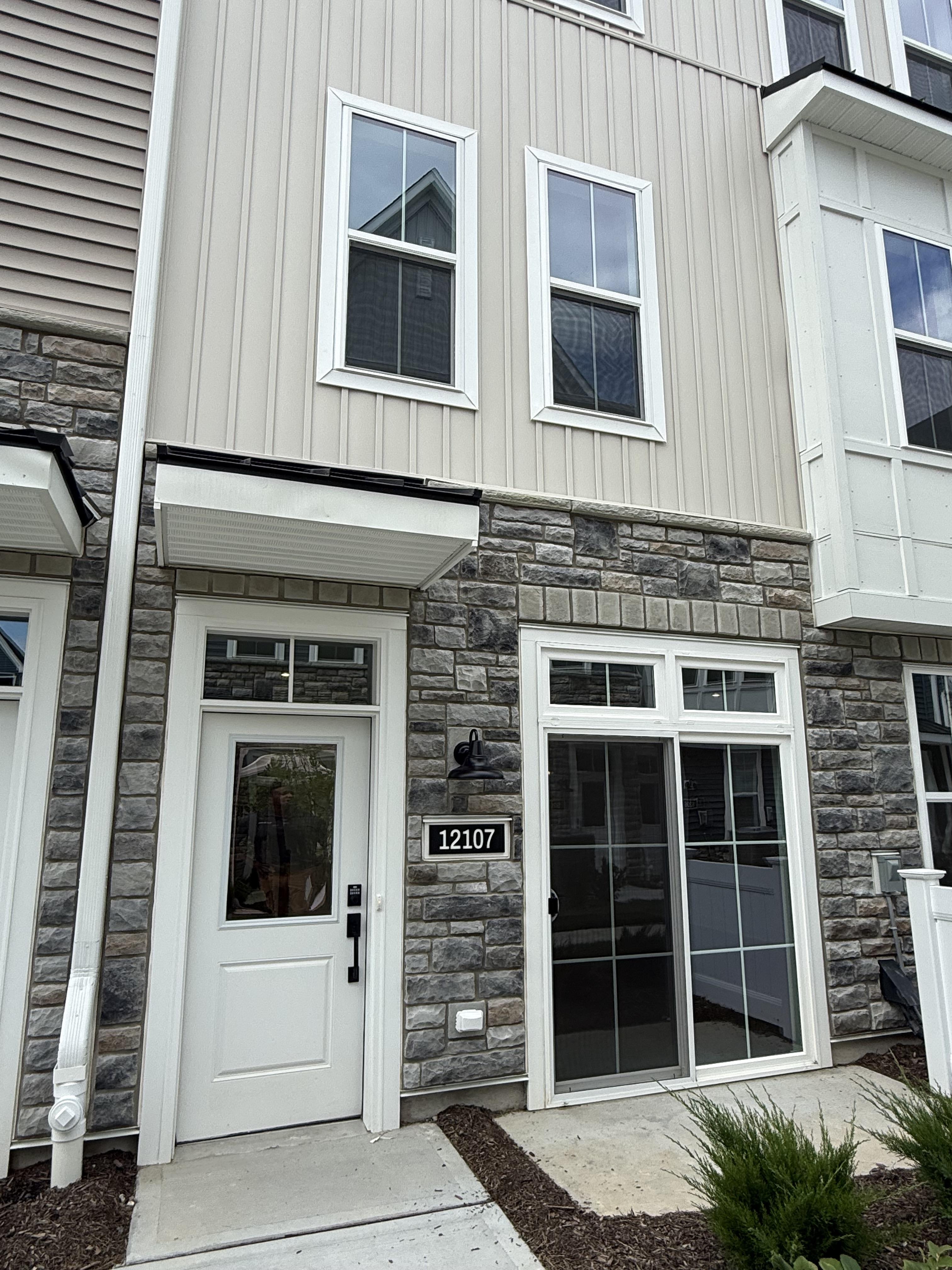 12107 Rossini Drive – photo 1
