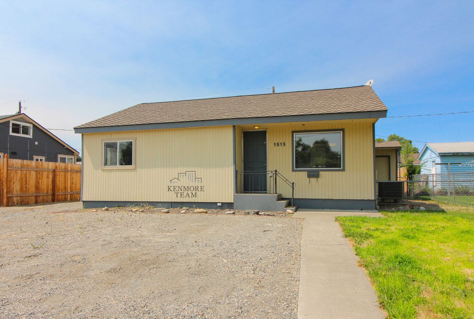 2 Bedroom, 1 Bath Home in Richland – photo 2