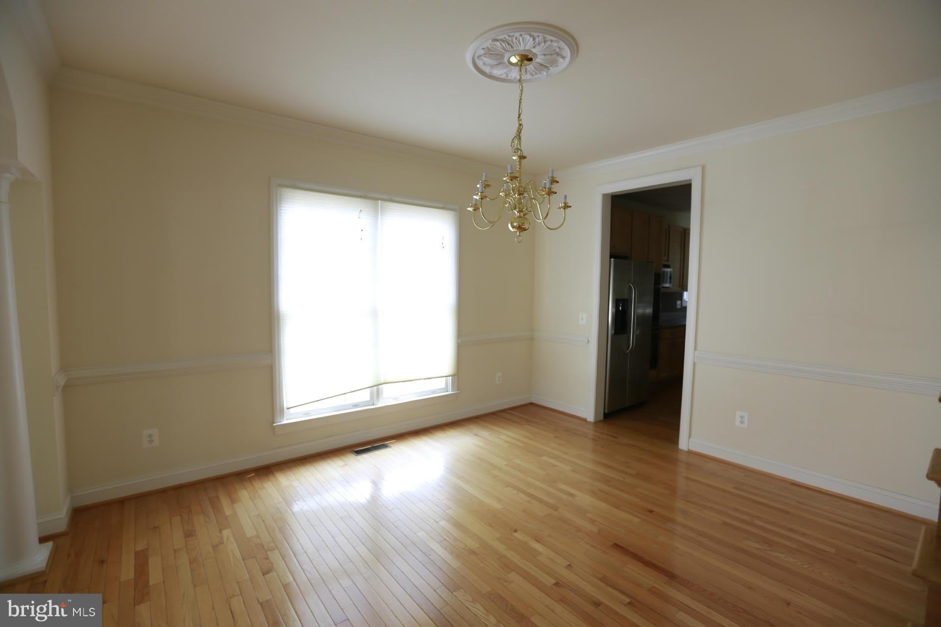 2339 Sandburg Street – photo 5