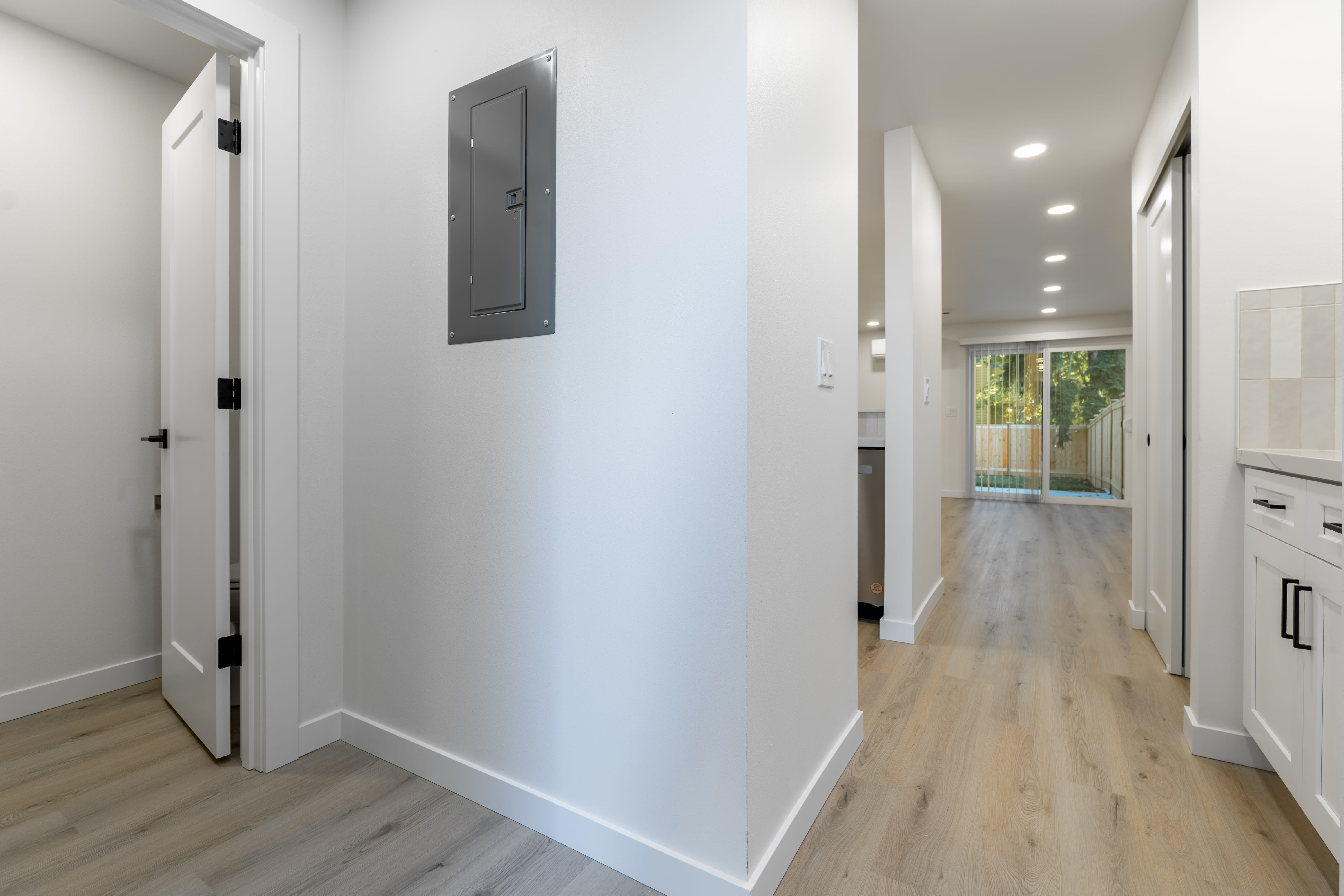 952 28th St Ne – photo 3
