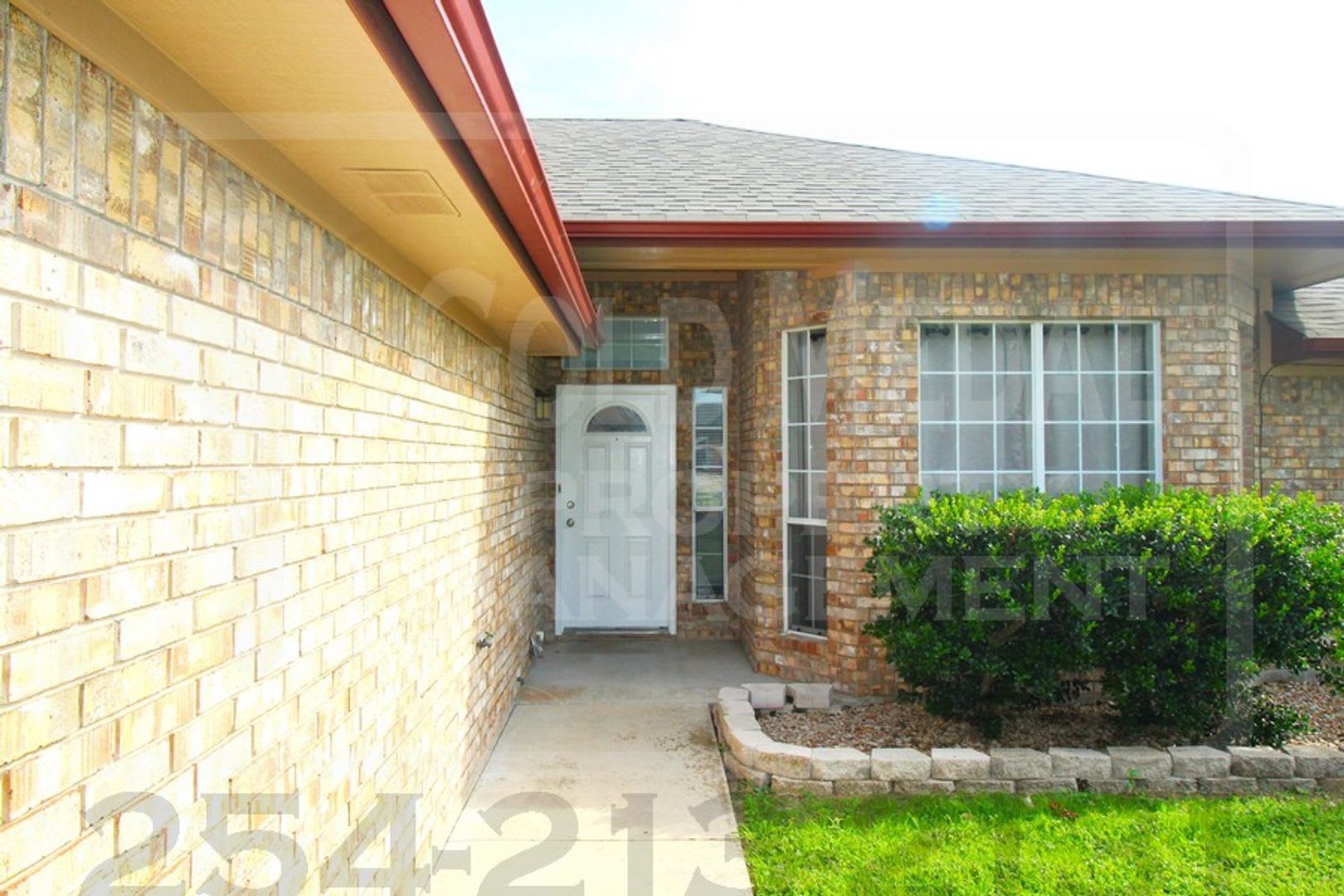 Spacious 3-Bed, 2-Bath Home in Prime Killeen Location! – photo 3