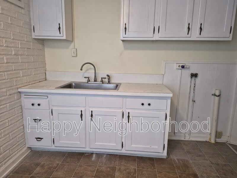 209 Pearl StreetUnit 2 – photo 5