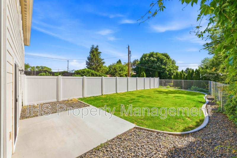 714 W 13th St. – photo 2