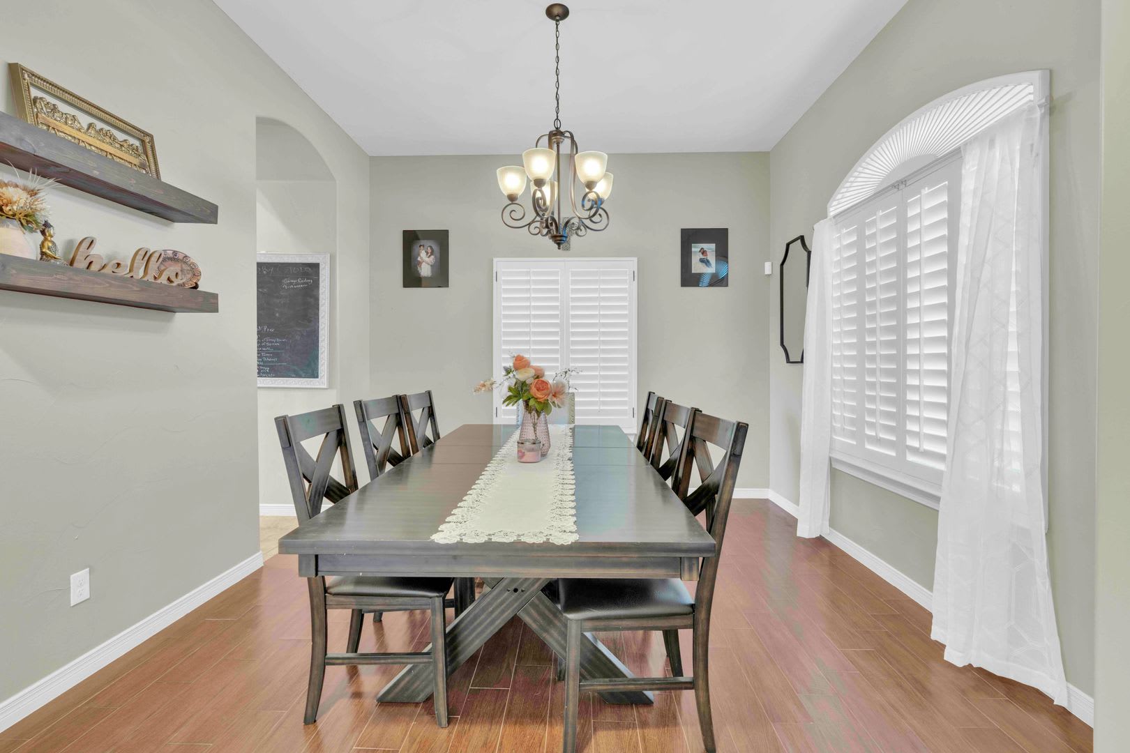 East El Paso 3Bed 2Bath Refrig A C – photo 4