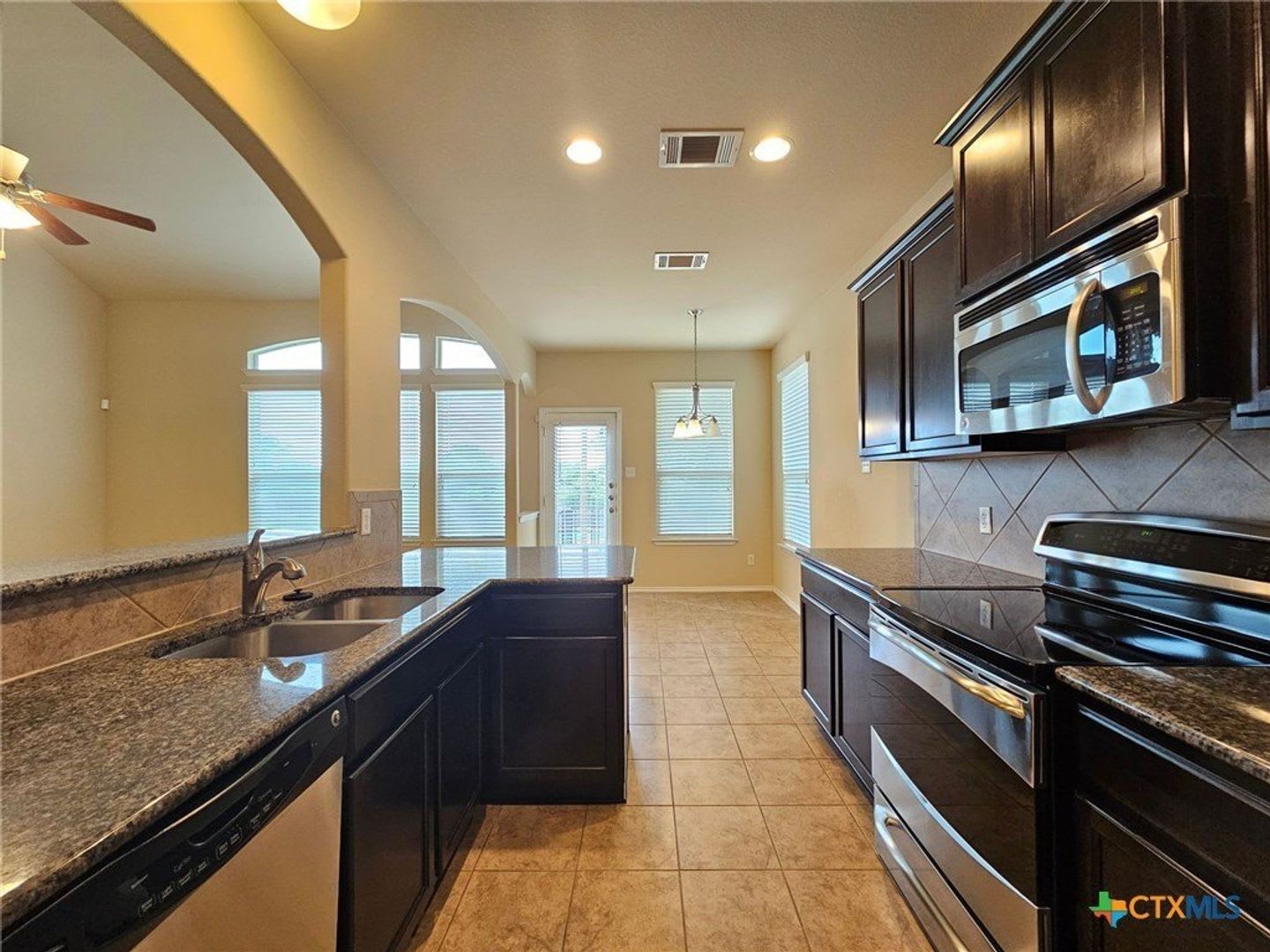 AVAILABLE NOW & READY FOR MOVE-IN – photo 5