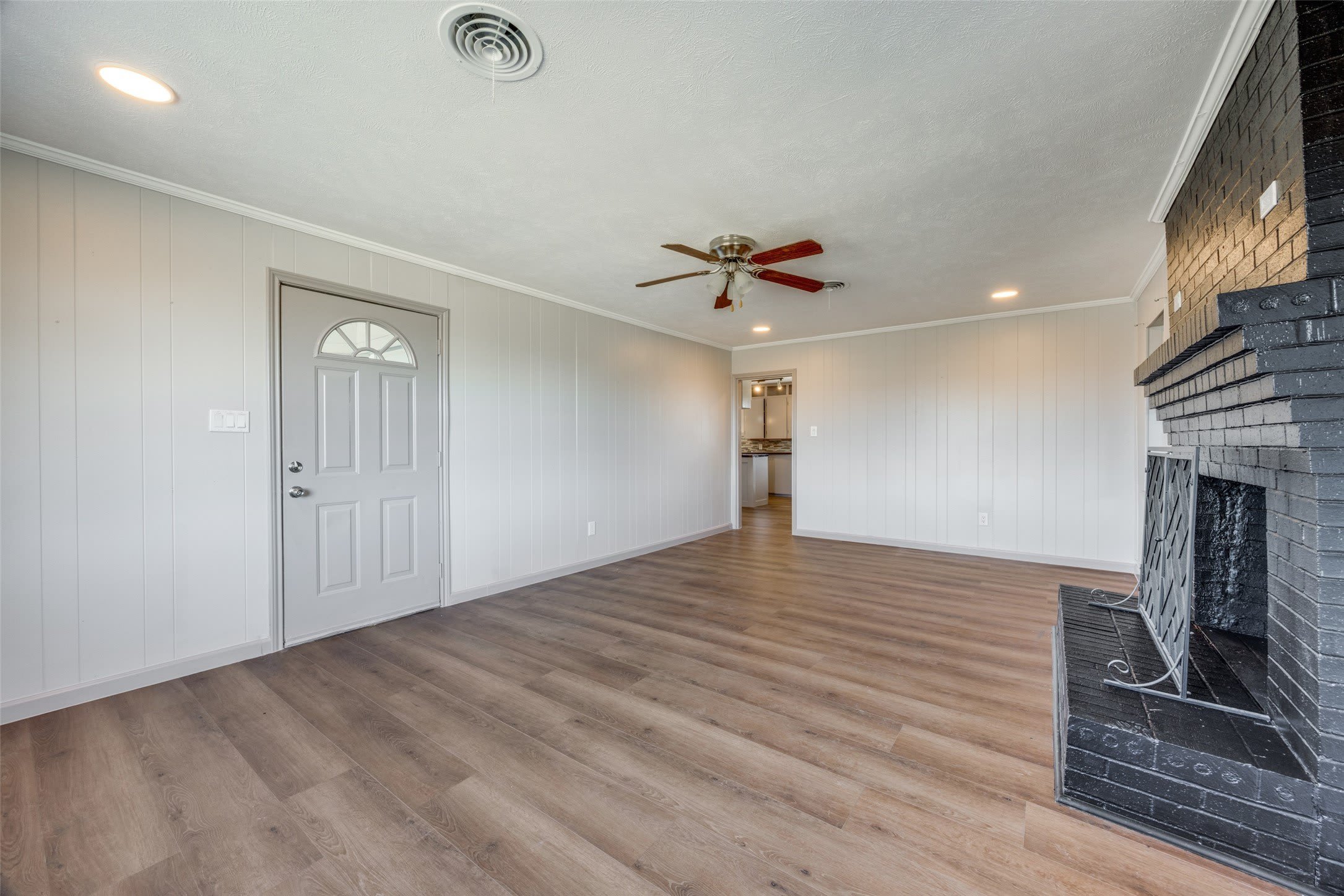 226 Glen Meadows Drive – photo 4