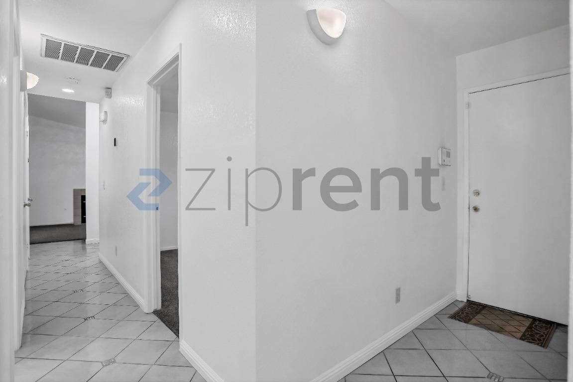 2411 Berry St – photo 5