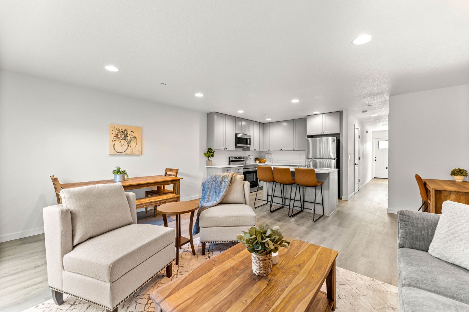 NEW MODERN HOME – photo 4