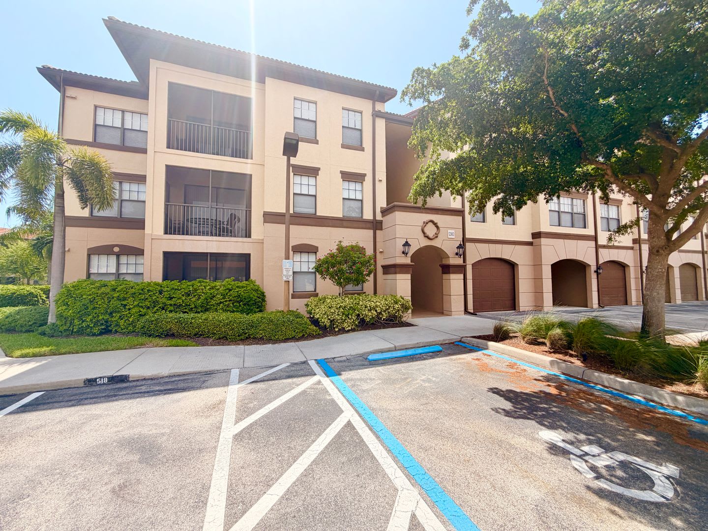 ** POSITANO PLACE ** 2 BED / 2 BATH – photo 1