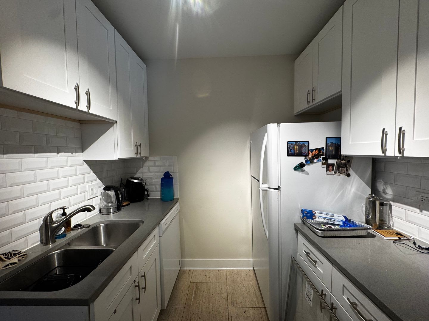 1381 W Greenleaf Ave – photo 1
