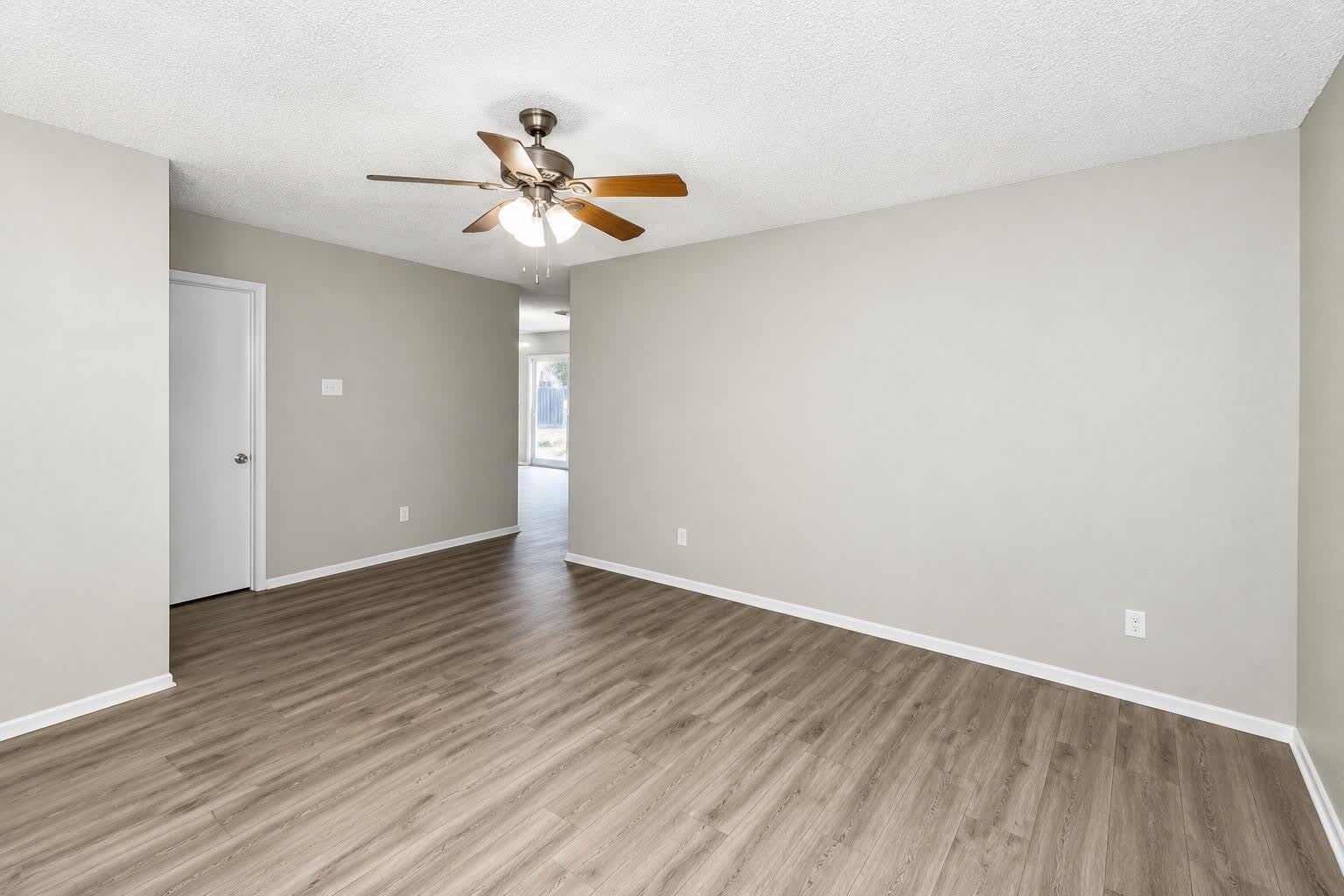 5428 31st Street – photo 3