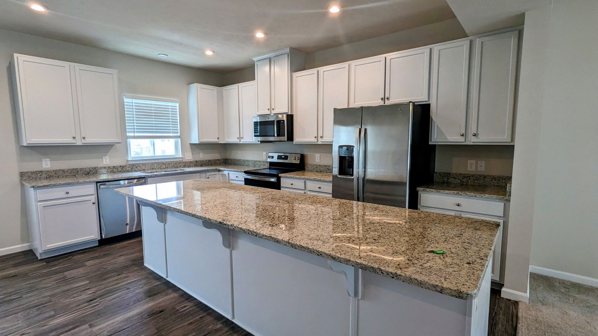 Luxury Townhome – photo 3