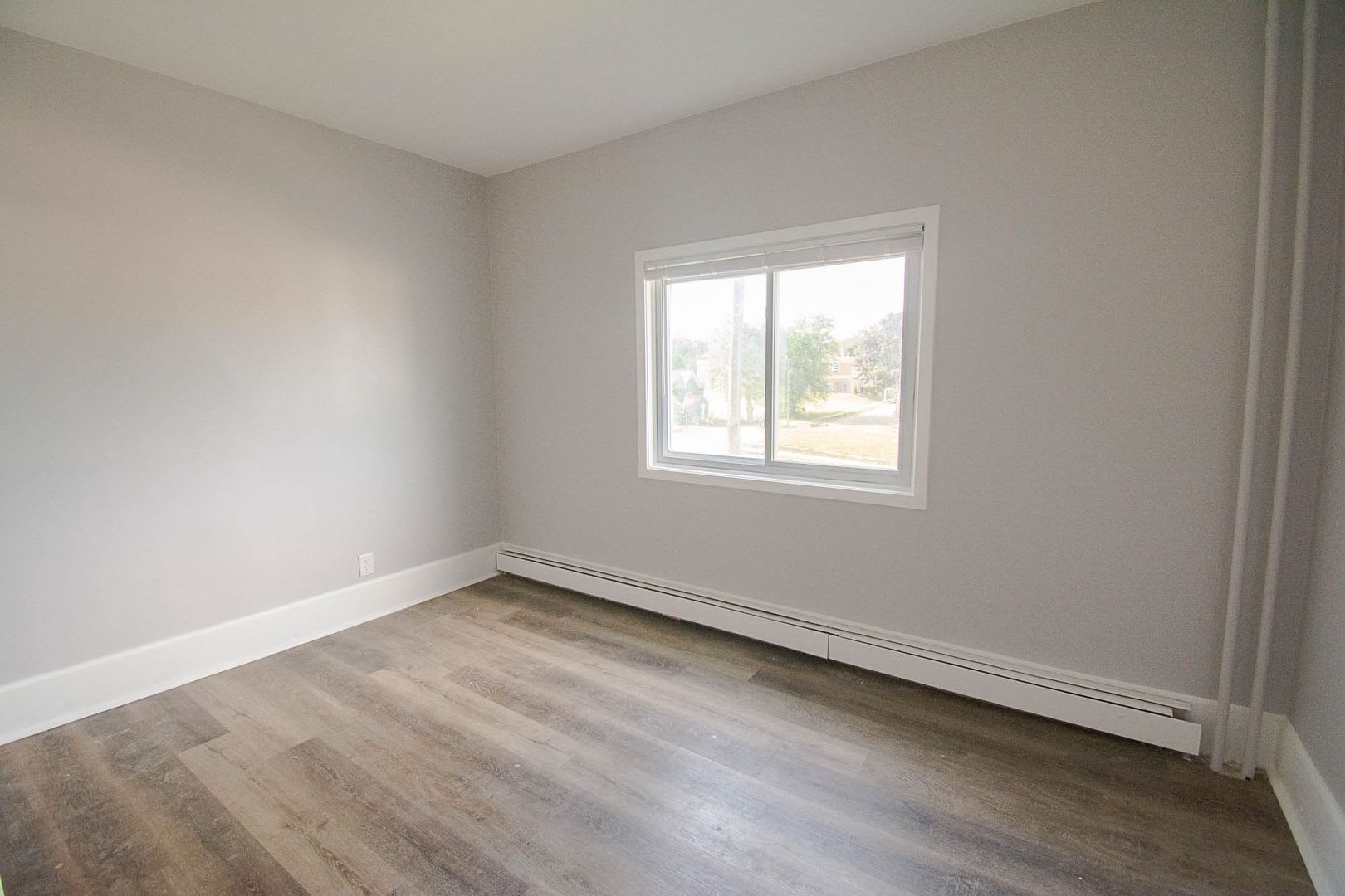836 S Newton Ave – photo 5