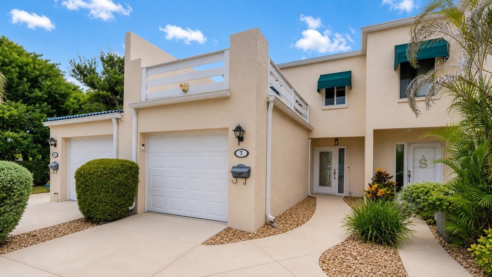 7 EMERALD Court – photo 2