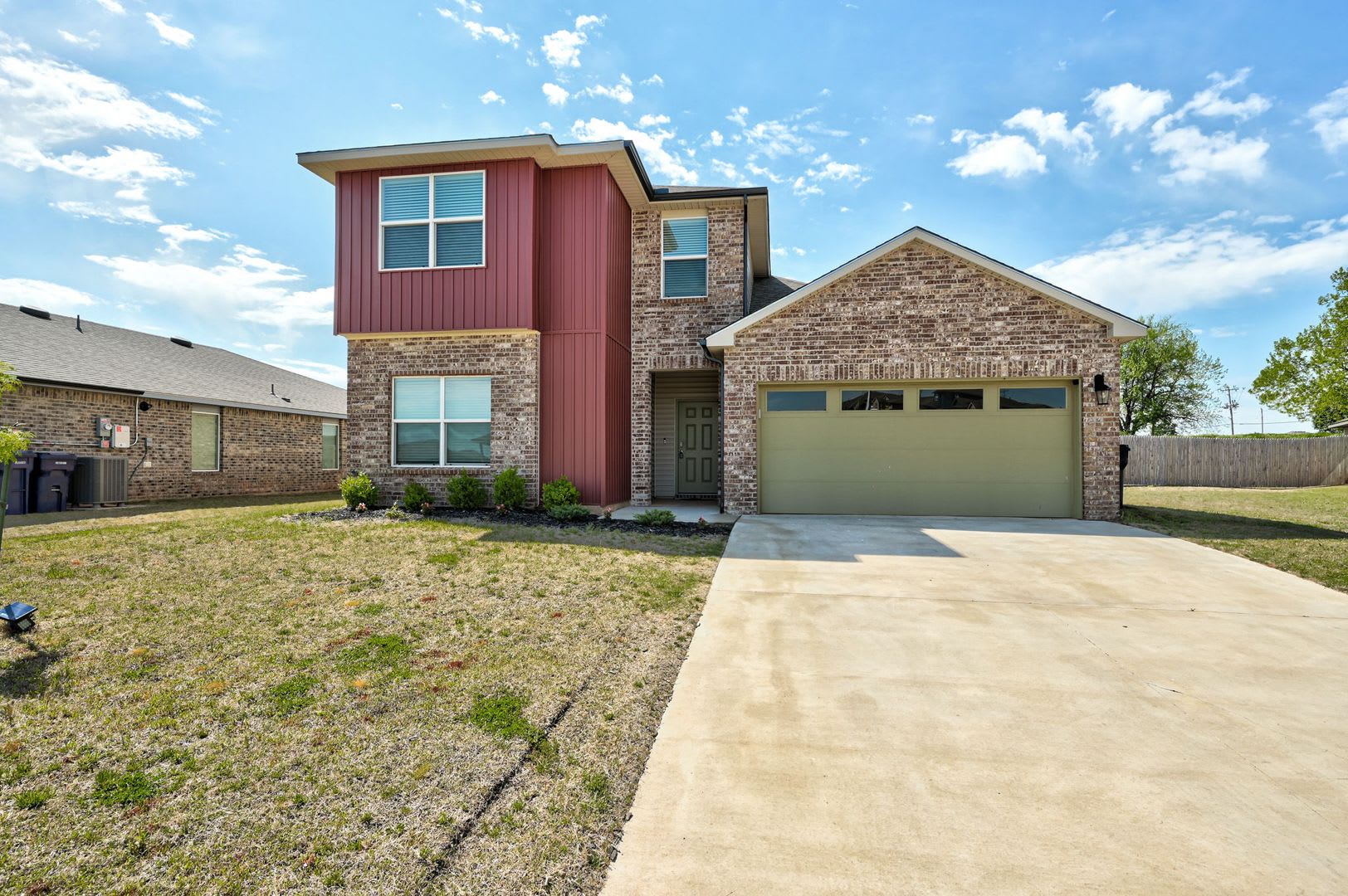 Massive 4BD/2BTH and 2 Car garage Home! Right off of 23 and Sara Road Minutes from JKP Turnpike – photo 3
