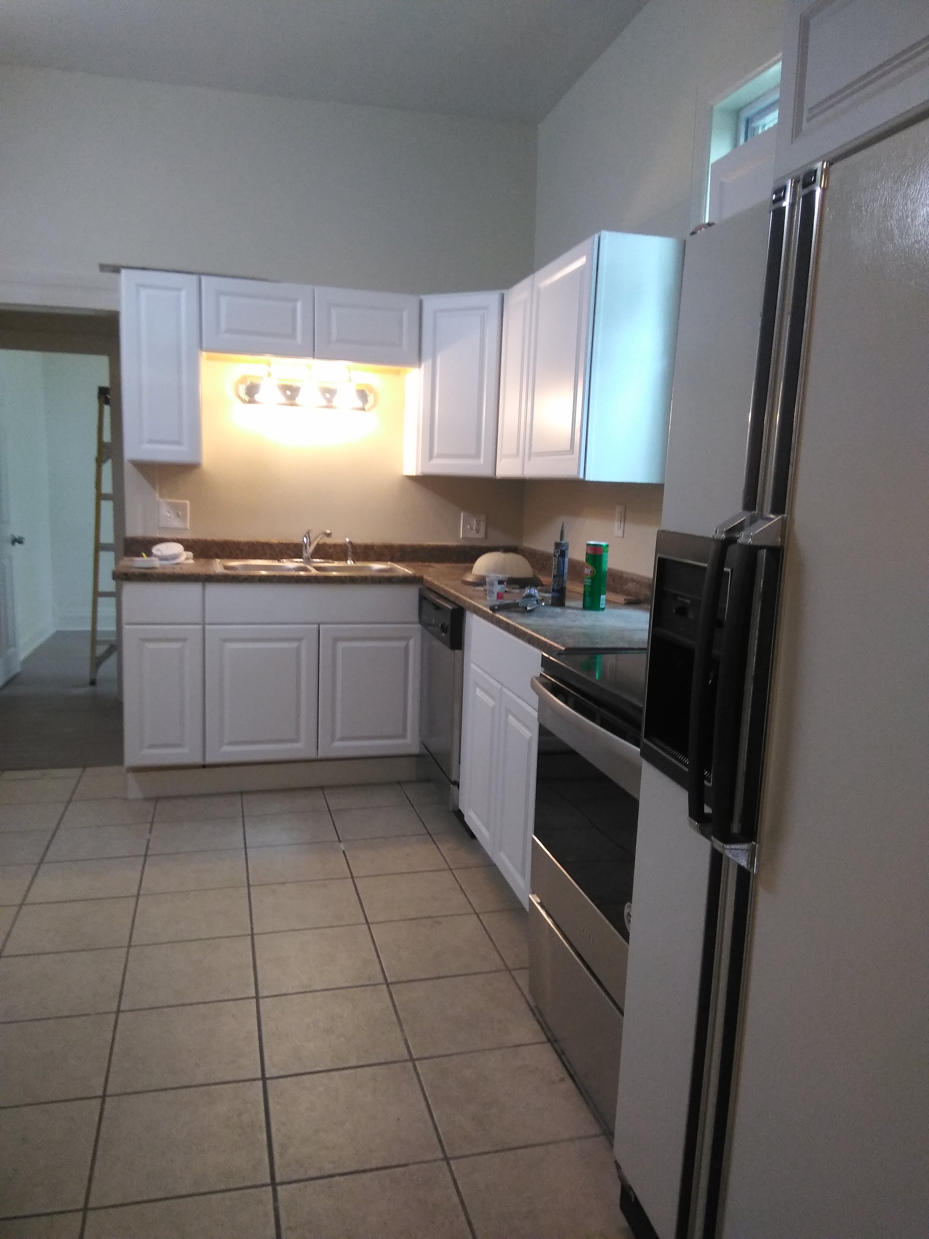 3920 Wyandotte St – photo 4