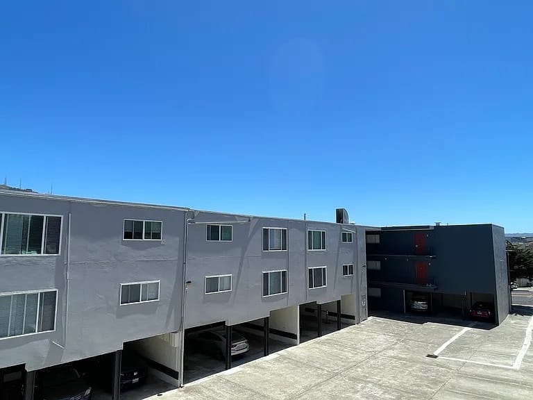245 E Market St Apt 230 – photo 3