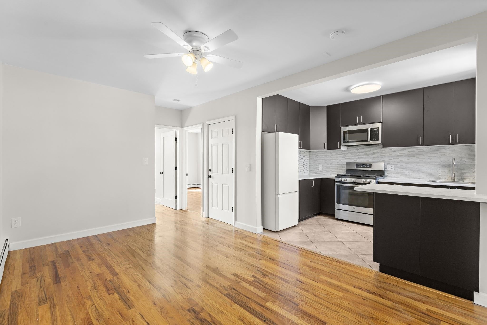 320 67TH ST – photo 2