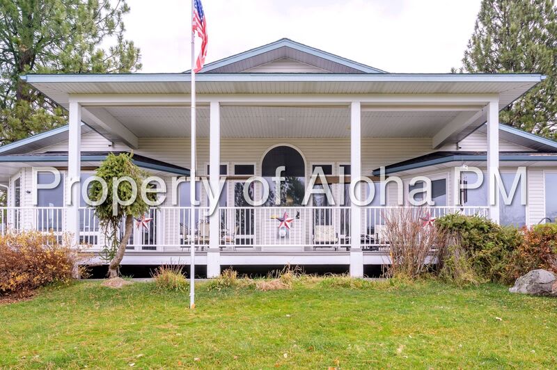 108 Lakeshore Dr – photo 1