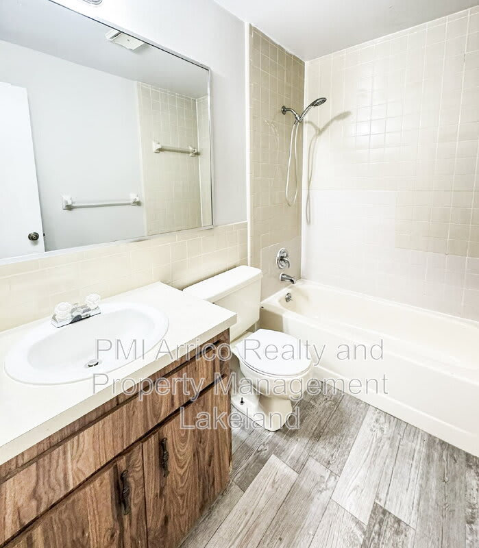585 N Scenic Hwy – photo 3