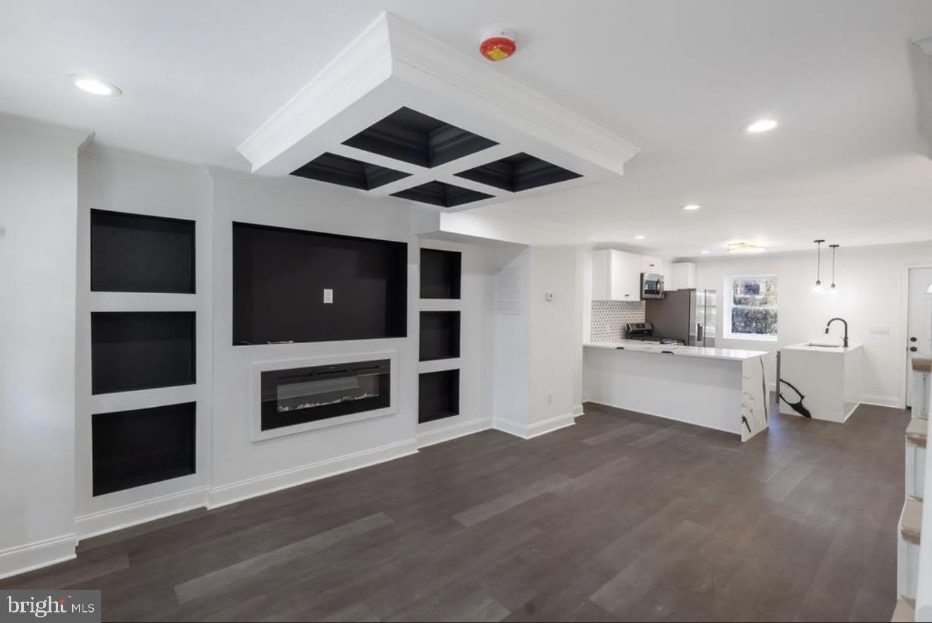 3905 8TH Street – photo 2