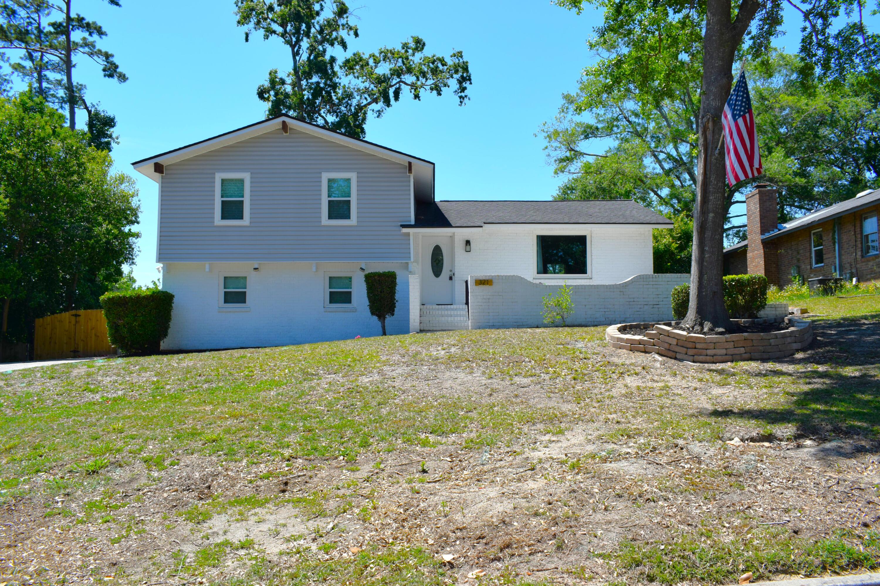 321 Oak Lake Drive – photo 1