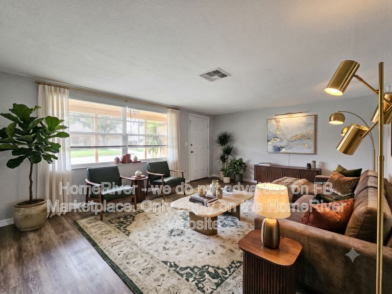 7832 Eugene Dr – photo 2