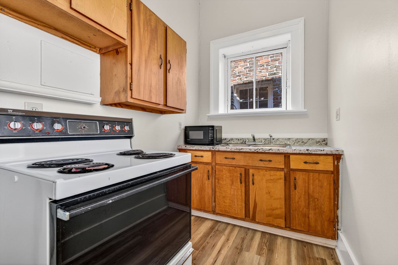 Prime Downtown Living on King Street – photo 2