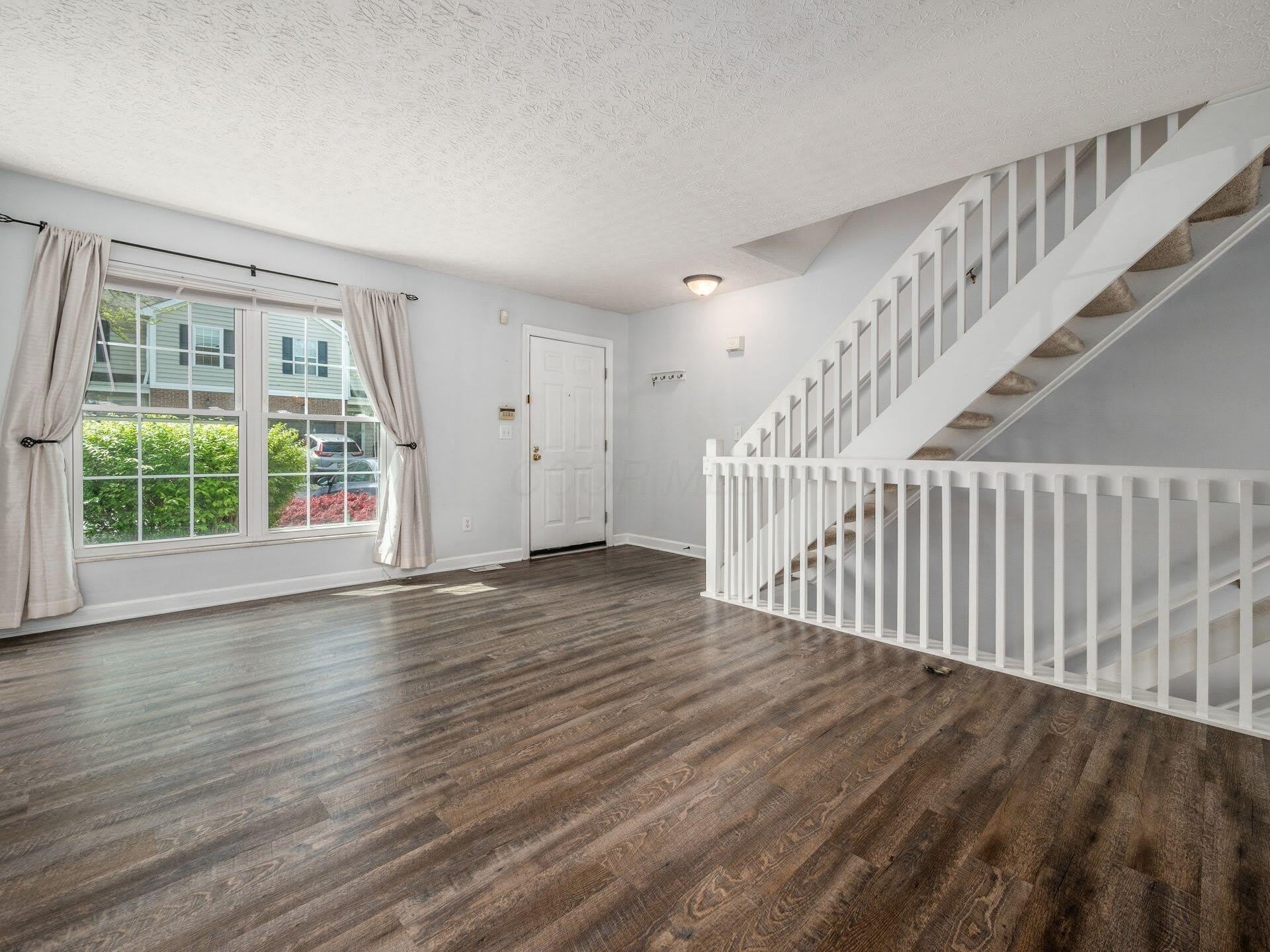 952 Charleston Way Drive – photo 3