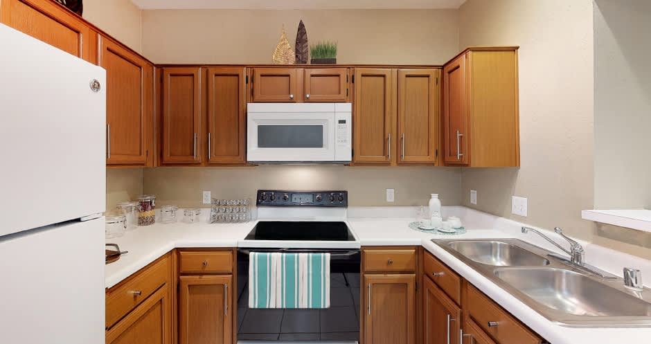 Tuscany Park Apartments – photo 2