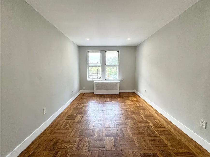 4499 Henry Hudson Parkway – photo 2