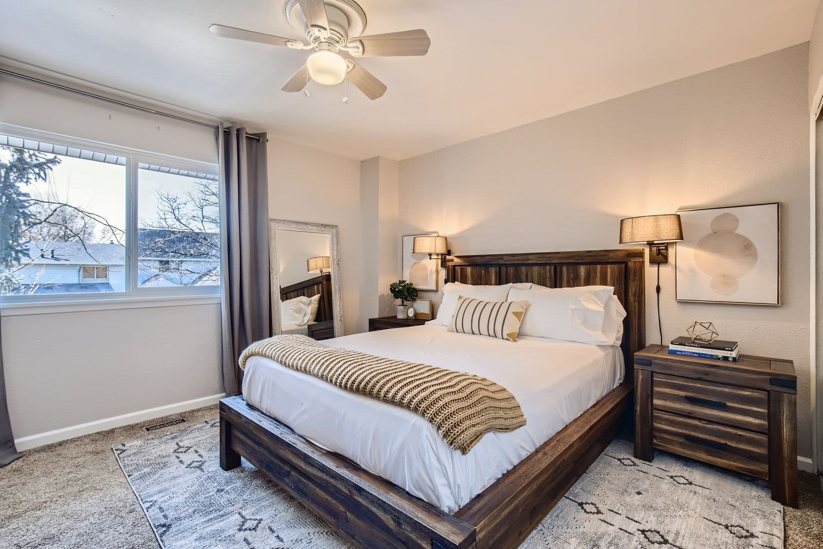 Corner Unit 2 BDR / 2.5 BA Townhome – photo 4