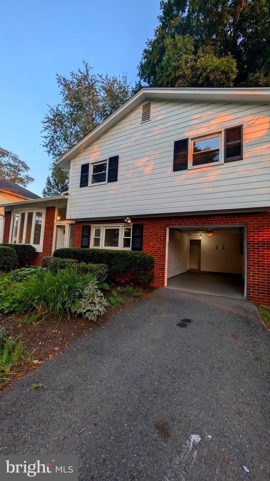 5908 GREENTREE Road – photo 4