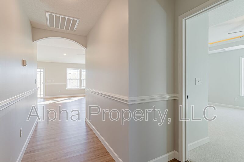 2204 Davenport Ct – photo 5