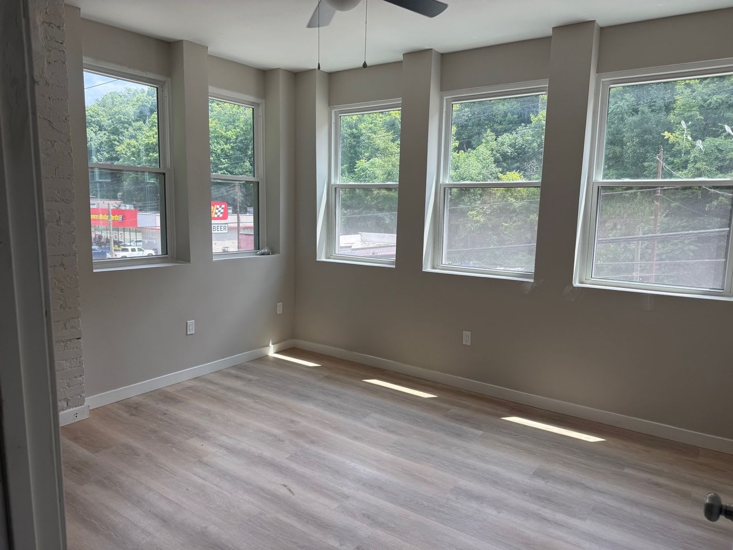 2 bed/1 bath Apartments Pittsburgh, PA 15226 – photo 2