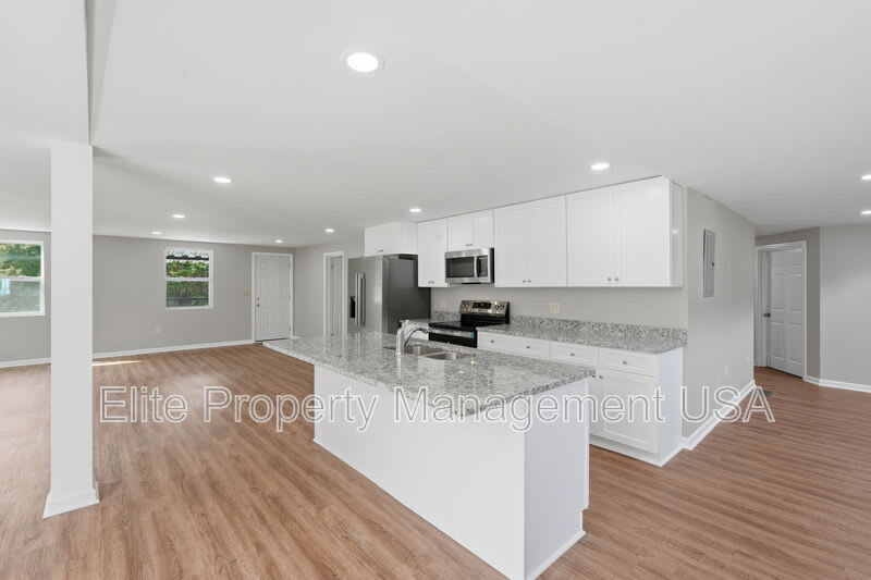7134 Williams Road – photo 4